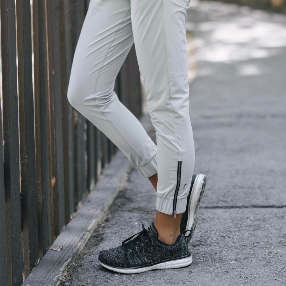 NWT Grey Zyia everywhere zipper joggers